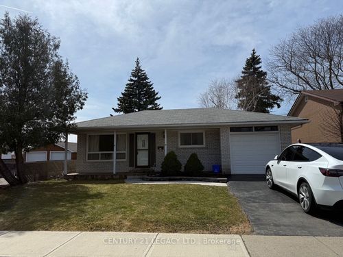 upper-18 Harper Rd, Brampton, ON, L6W2W5 | Card Image