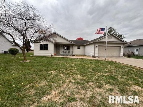 710 W Dean St, Virden, IL, 62690-1357 | Card Image