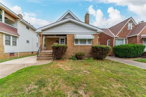19541 Naumann Ave, Euclid, OH, 44119-1550 | Card Image