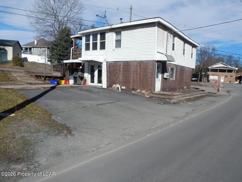 695 Main St, Dallas, PA, 18612 | Card Image