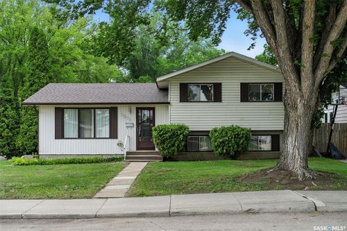 2370 Easthill, Saskatoon, SK, S7J3E5 | Card Image