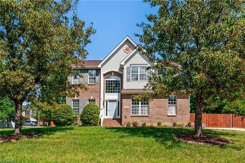 3744 Deerfield St, High Point, NC, 27265-9442 | Card Image