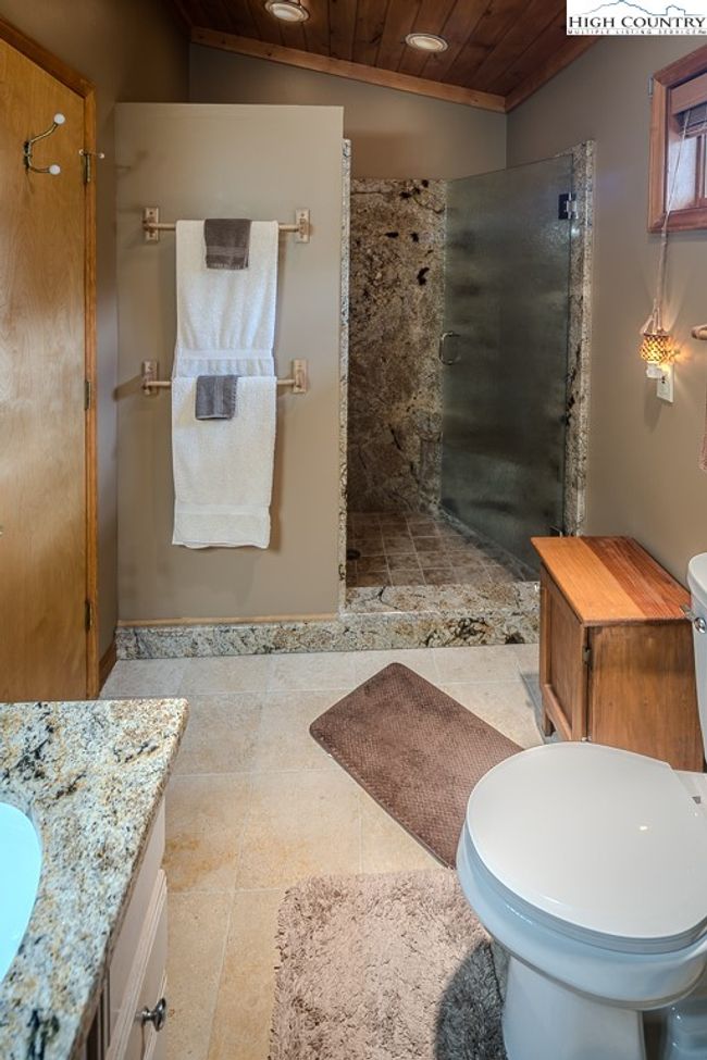 112 N Pinnacle Ridge Rd, House other with 4 bedrooms, 4 bathrooms and null parking in Beech Mountain NC | Image 18