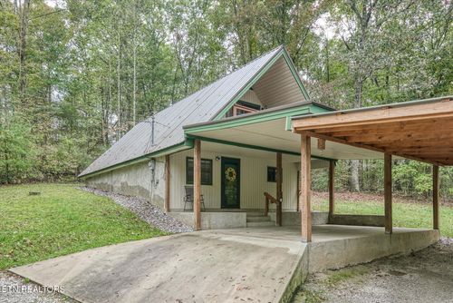 413 Bowman Ln, Crab Orchard, TN, 37723-1751 | Card Image