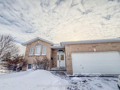 223 Sheridan St, Kingston, ON, K7P3E4 | Card Image