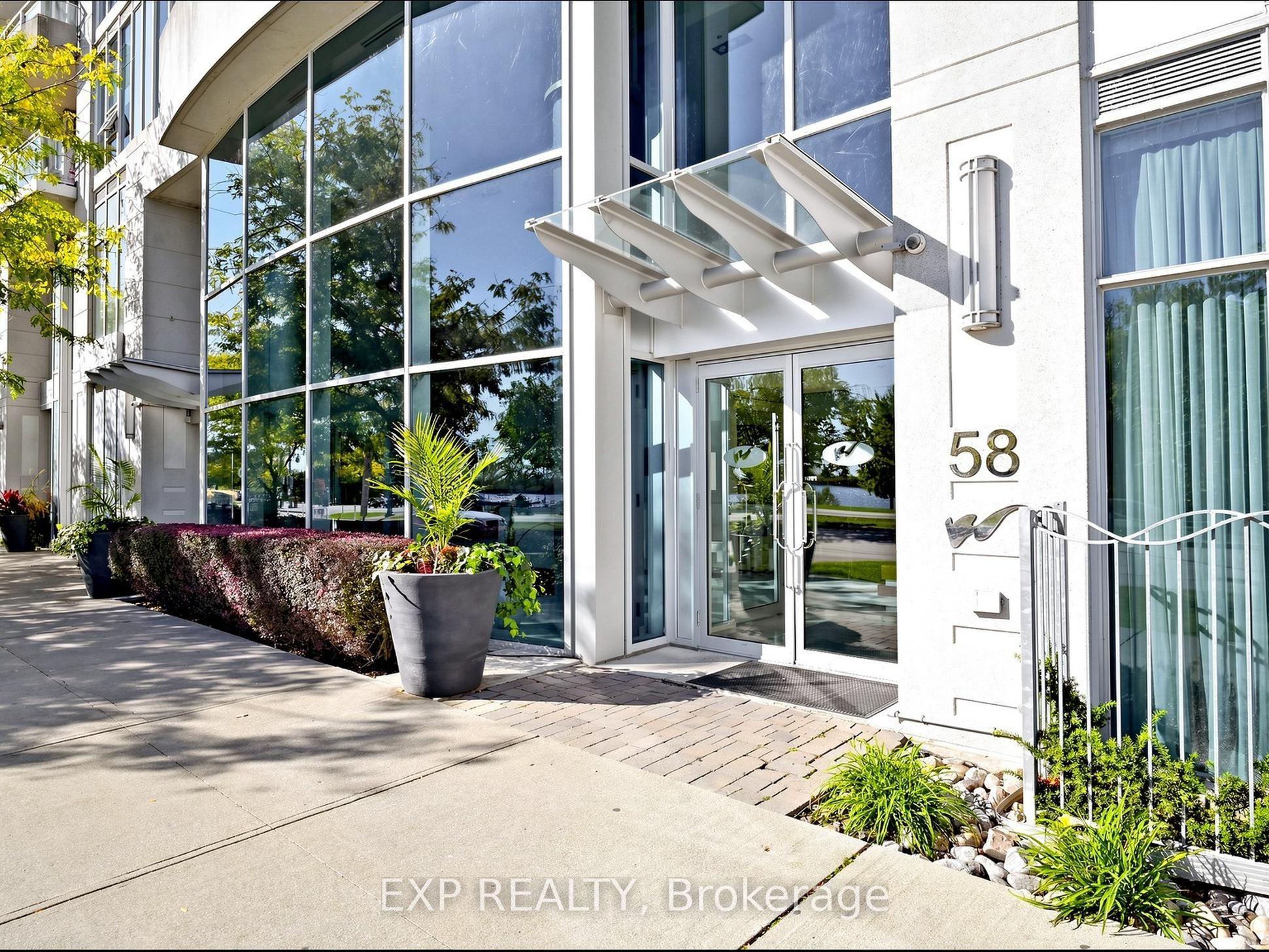 Residential in Toronto W06 2