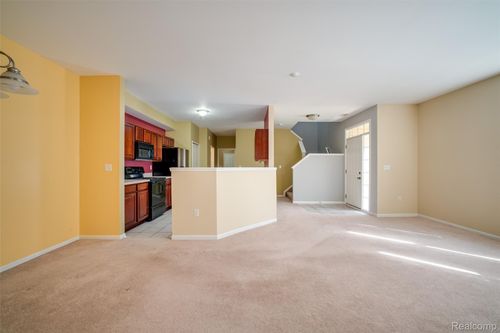 4176 Elizabeth Ave, Canton, MI, 48188-7225 | Card Image