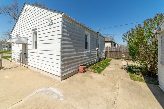 13517 Pearl St, House other with 2 bedrooms, 1 bathrooms and null parking in Southgate MI | Image 23