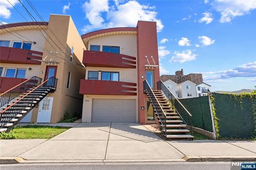 6300 Jefferson St, West New York, NJ, 07093-5333 | Card Image