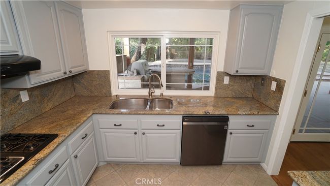 24530 Breckenridge Pl, House other with 4 bedrooms, 3 bathrooms and 4 parking in Newhall CA | Image 15