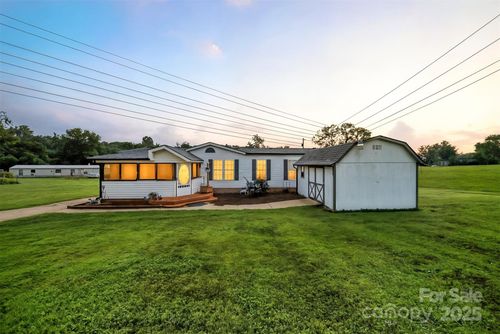 2004 Stamey Rd, Hudson, NC, 28638-9723 | Card Image