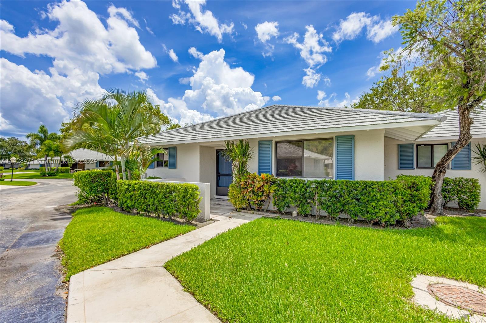 Club Dr, Palm Beach Gardens, FL 33418