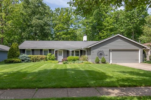 676 Wyleswood Dr, Berea, OH, 44017-2263 | Card Image
