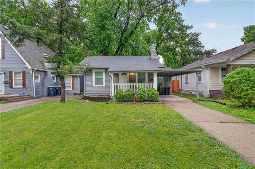 7637 Jefferson St, Kansas City, MO, 64114-1776 | Card Image