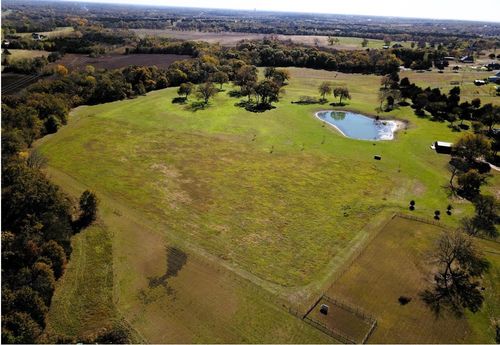 2000 N Lincoln Park Road, Van Alstyne, TX, 75495 | Card Image