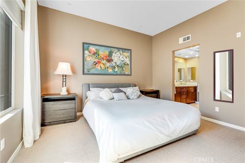 507 Rockefeller, Irvine, CA, 92612-8114 | Card Image