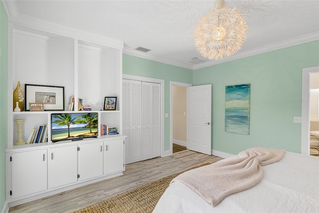 926 Pebble Ln, House other with 3 bedrooms, 2 bathrooms and null parking in Indian River Shores FL | Image 24