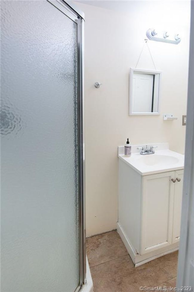 STE-3B - 360 Main St, Home with 3 bedrooms, 1 bathrooms and null parking in Middletown CT | Image 10