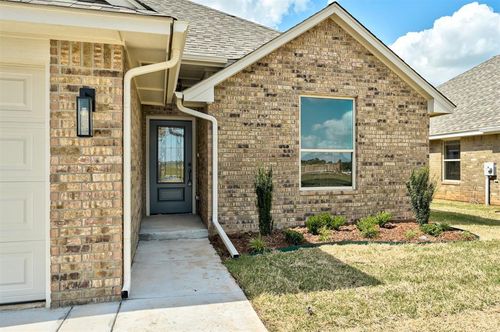 9312 Nw 143rd St, Yukon, OK, 73099 | Card Image