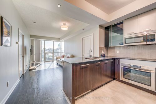 3215-5168 Yonge St, North York, ON, M2N0G1 | Card Image