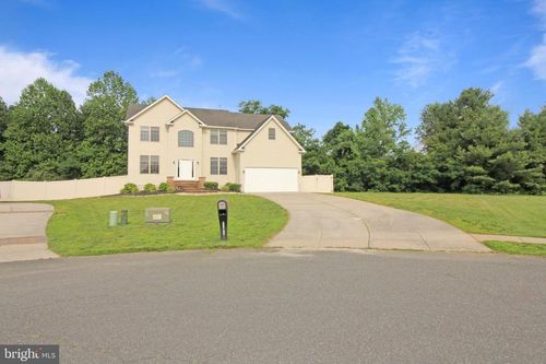 5 Chrysanthemum Ct, Sewell, NJ, 08080-4114 | Card Image