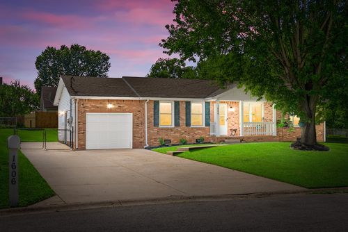 1606 Northridge Ct, Clarksville, TN, 37042-5161 | Card Image