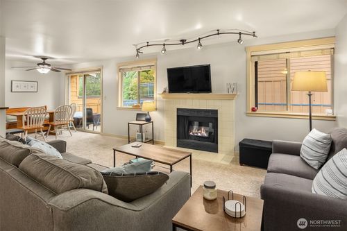 apt-c305-8248 126th Ave Ne, Kirkland, WA, 98033-3406 | Card Image