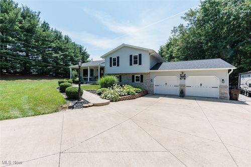 4632 W Britton Rd, Burbank, OH, 44214-9750 | Card Image