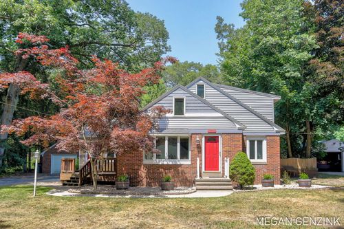1378 Forest Park Rd, Norton Shores, MI, 49441-4639 | Card Image