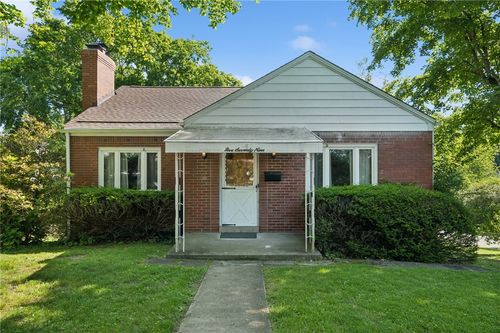 579 Oxford Blvd, Pittsburgh, PA, 15243-1561 | Card Image
