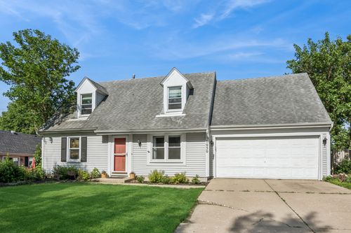 1050 Grenada Dr, Aurora, IL, 60506-1652 | Card Image
