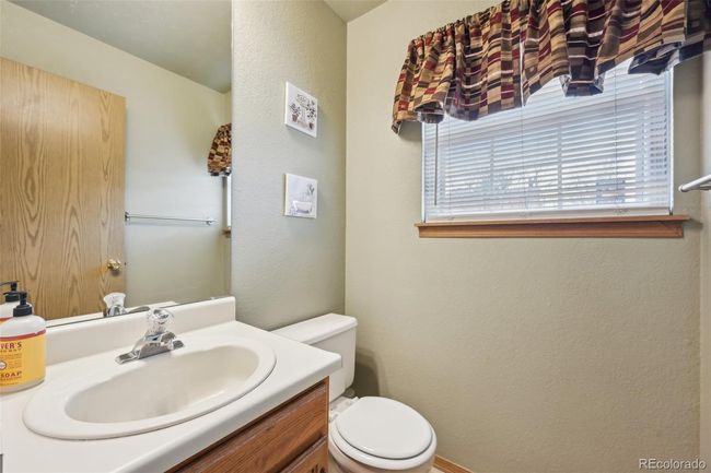 912 S Paris Ct, Townhouse with 2 bedrooms, 3 bathrooms and 2 parking in Aurora CO | Image 9