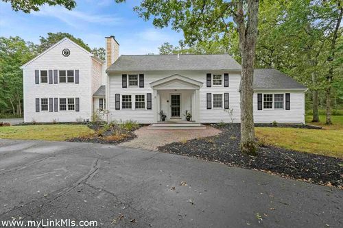 39 Iron Hill Rd, Oak Bluffs, MA, 02557-6966 | Card Image