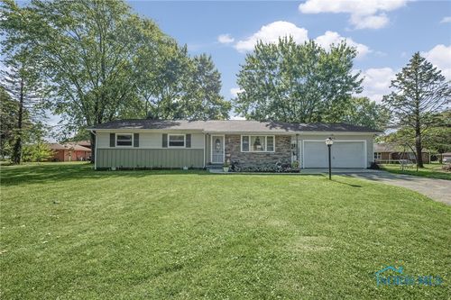 500 Sandalwood Ln, Delta, OH, 43515-1040 | Card Image