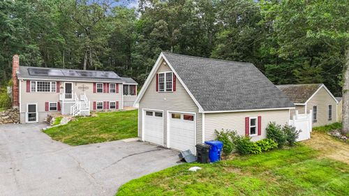 44 Lawrence Rd, Hudson, NH, 03051-3137 | Card Image