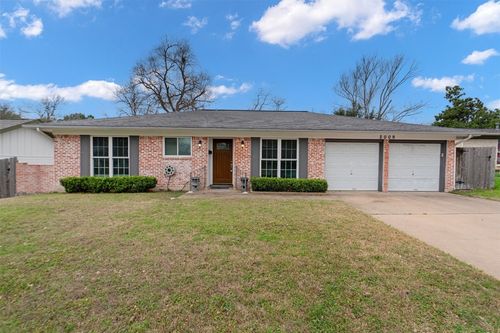 2009 Northridge Dr, Austin, TX, 78723-2614 | Card Image