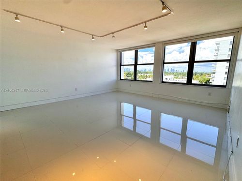 904-2899 Collins Ave, Miami Beach, FL, 33140-4414 | Card Image