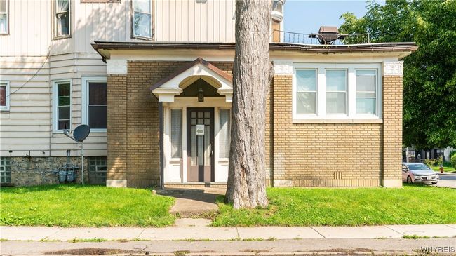2009 Seneca St, Home with 7 bedrooms, 2 bathrooms and null parking in Buffalo NY | Image 4