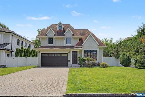 64 Day Ave, Tenafly, NJ, 07670-1441 | Card Image