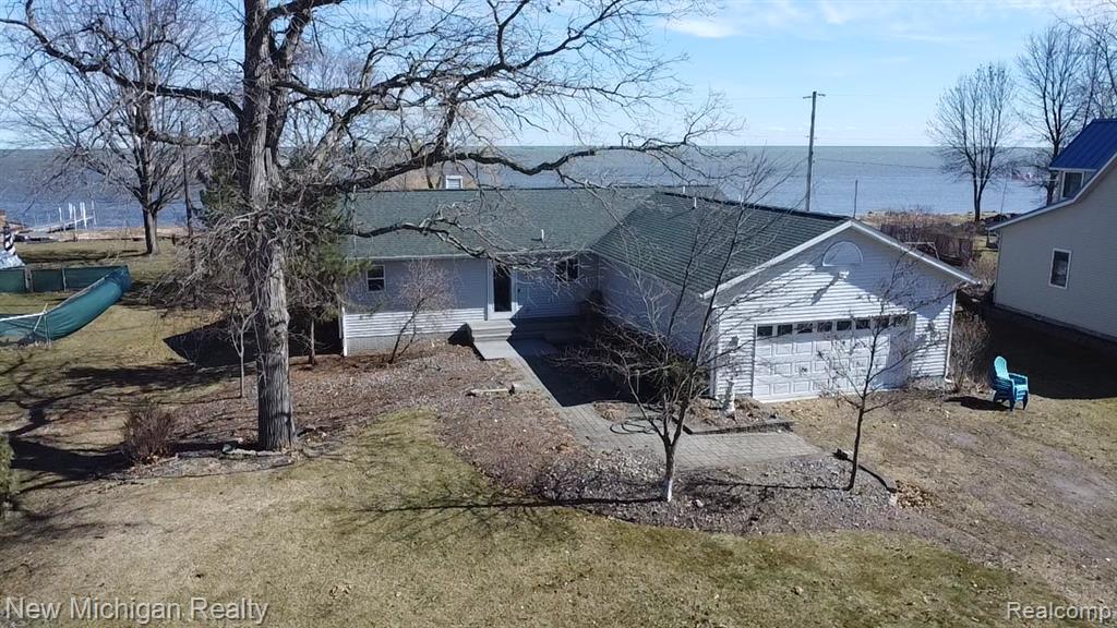 Oak Rd, Pinconning, MI 48650