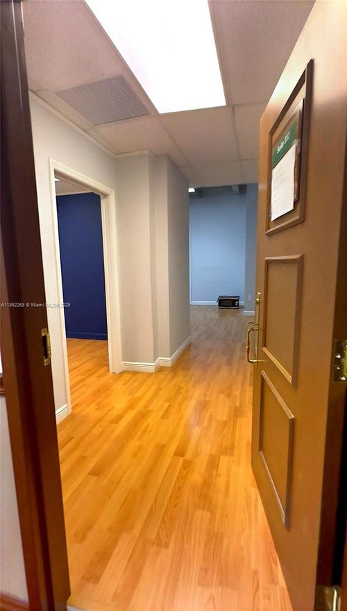 317-814 Ponce De Leon Blvd, Coral Gables, FL, 33134 | Card Image