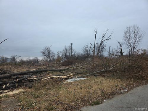 528 Adeline St, Detroit, MI, 48203-1600 | Card Image