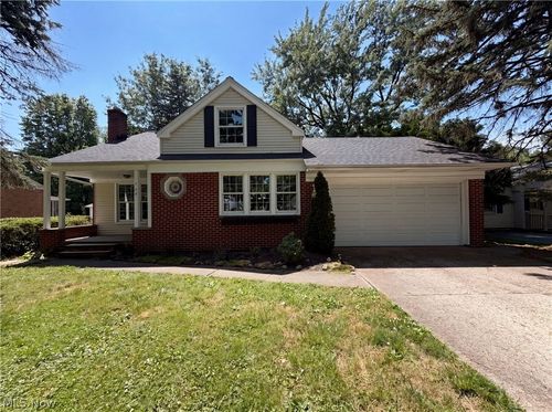 1384 Ford Rd, Lyndhurst, OH, 44124-1469 | Card Image
