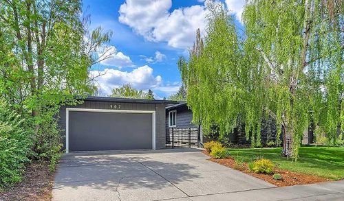 907 Kerfoot Crescent Sw, Calgary, AB, T2V2M8 | Card Image