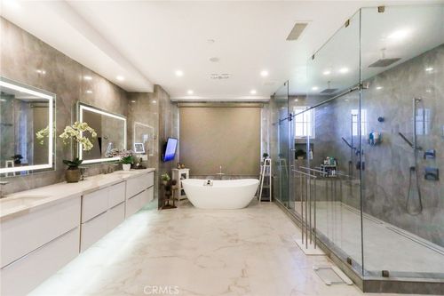 725 Carriage House Dr, Arcadia, CA, 91006 | Card Image