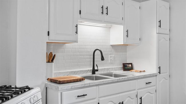 4300 Bristol St, Townhouse with 2 bedrooms, 1 bathrooms and null parking in Pittsburgh PA | Image 11