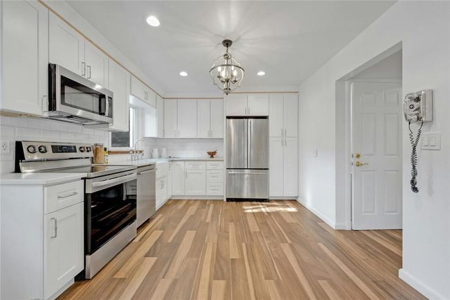 13 Harvard Rd, House other with 3 bedrooms, 2 bathrooms and 2 parking in Scarsdale NY | Image 7