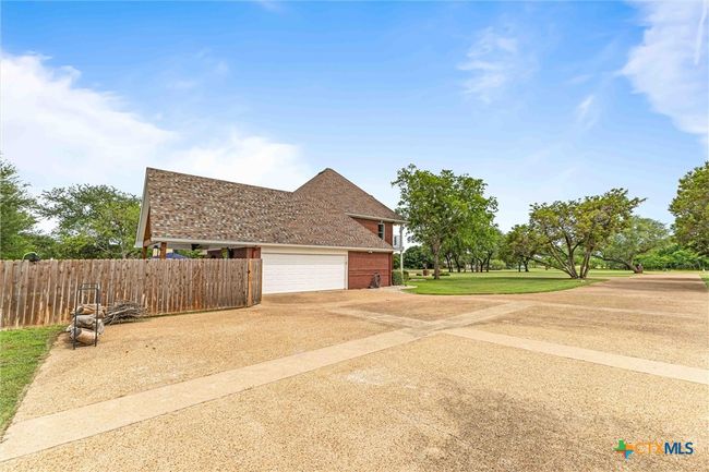 588 Austin Hines Dr, House other with 4 bedrooms, 3 bathrooms and null parking in China Spring TX | Image 35