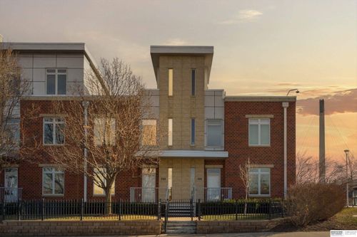 723 Riverfront Dr, Omaha, NE, 68102-4206 | Card Image