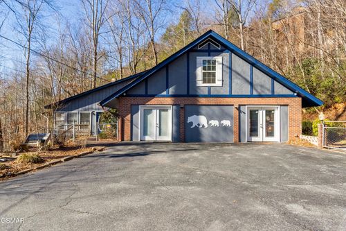 751 Ridge Rd, GATLINBURG, TN, 37738-5304 | Card Image